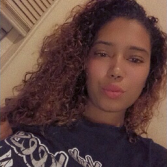Meet your Posher, Tiffany - Picture 1 of 1